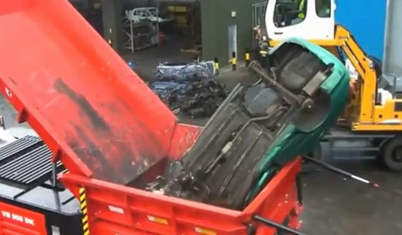 Deze rode giganten zijn een nachtmerrie voor je auto
