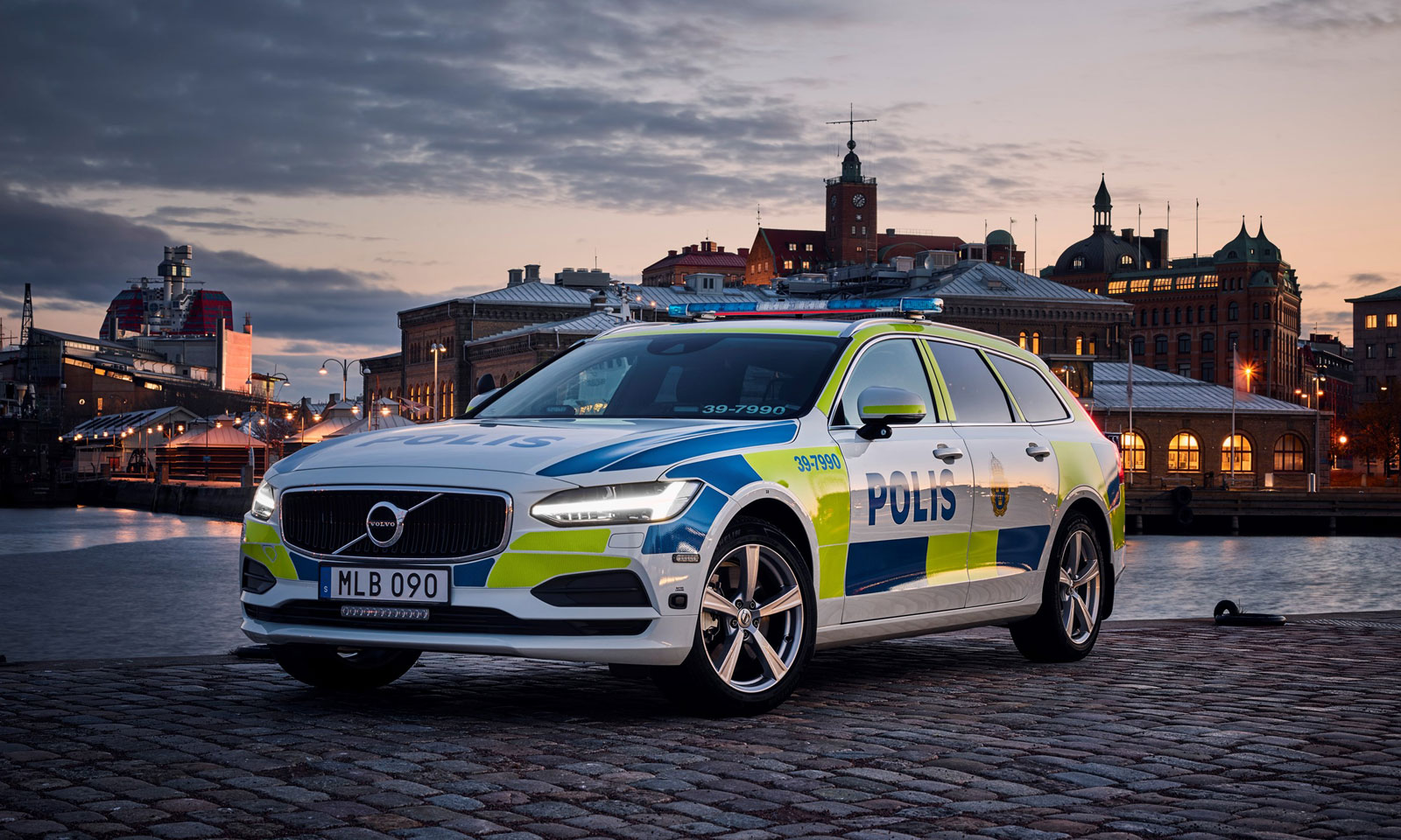 Zweedse politie kiest voor Volvo V90