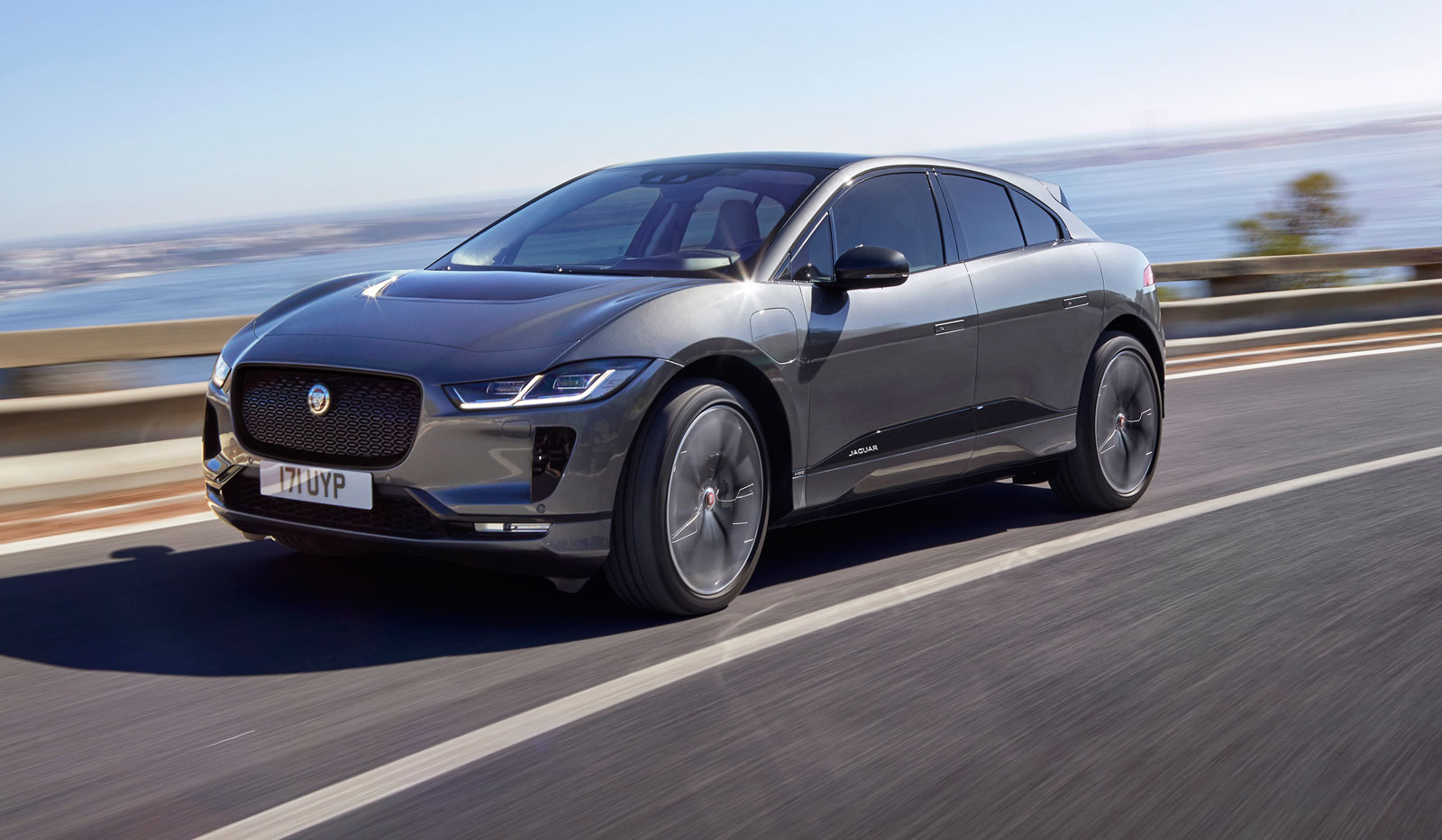 De elektrische Jaguar i-Pace gaat het Tesla moeilijk maken