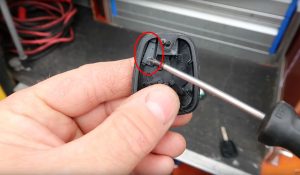 Behuizing autosleutel vervangen? Denk aan deze transponder!