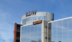 Laatste uitgegeven kenteken weer zichtbaar op gebouw RDW